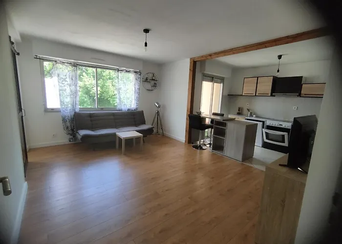 Lumineux Parking Gratuit * Rodez